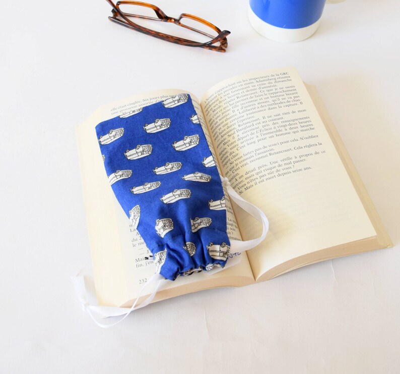 Blue glasses case with combi VW image 5