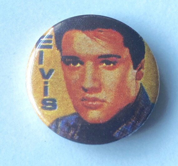 ELVIS PRESLEY Small Vintage Button Style Pin Badge Fr… - Gem