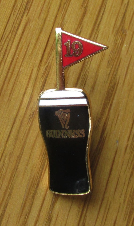 GUINNESS Golf 19th Hole Vintage Shaped Metal Pin B