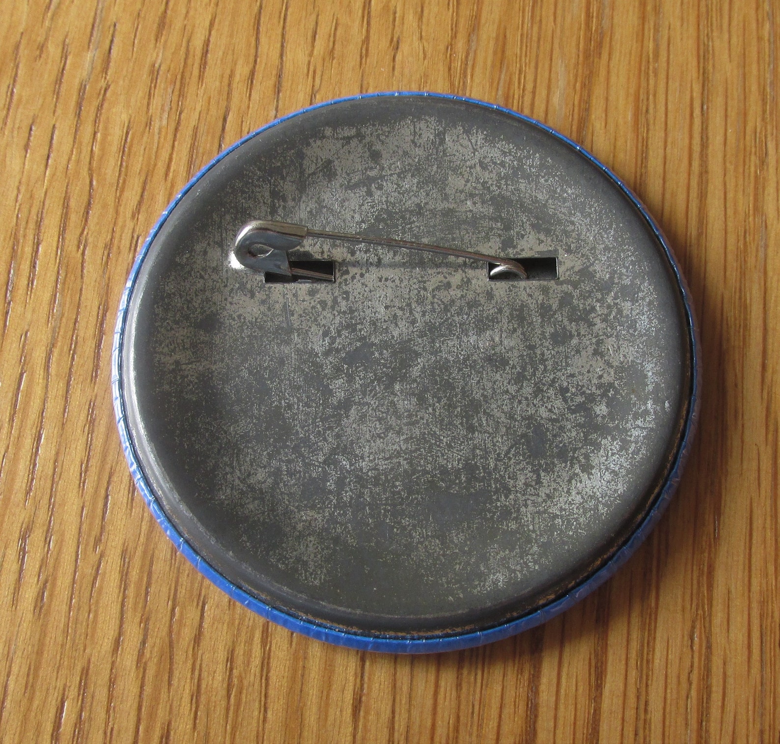 Thin Lizzy - Logo Round White Enamel Badge