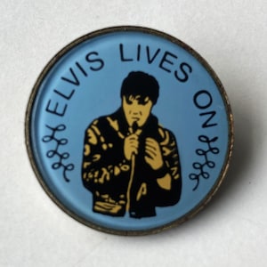 Elvis Lives On Vintage Crystal Style Metal Pin Badge Pinback From The 1970's Music Memorabilia Made In England