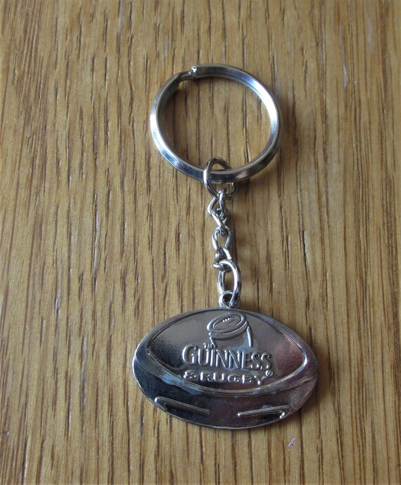 GUINNESS RUGBY Vintage Metal Key-Ring Made In The… - image 2