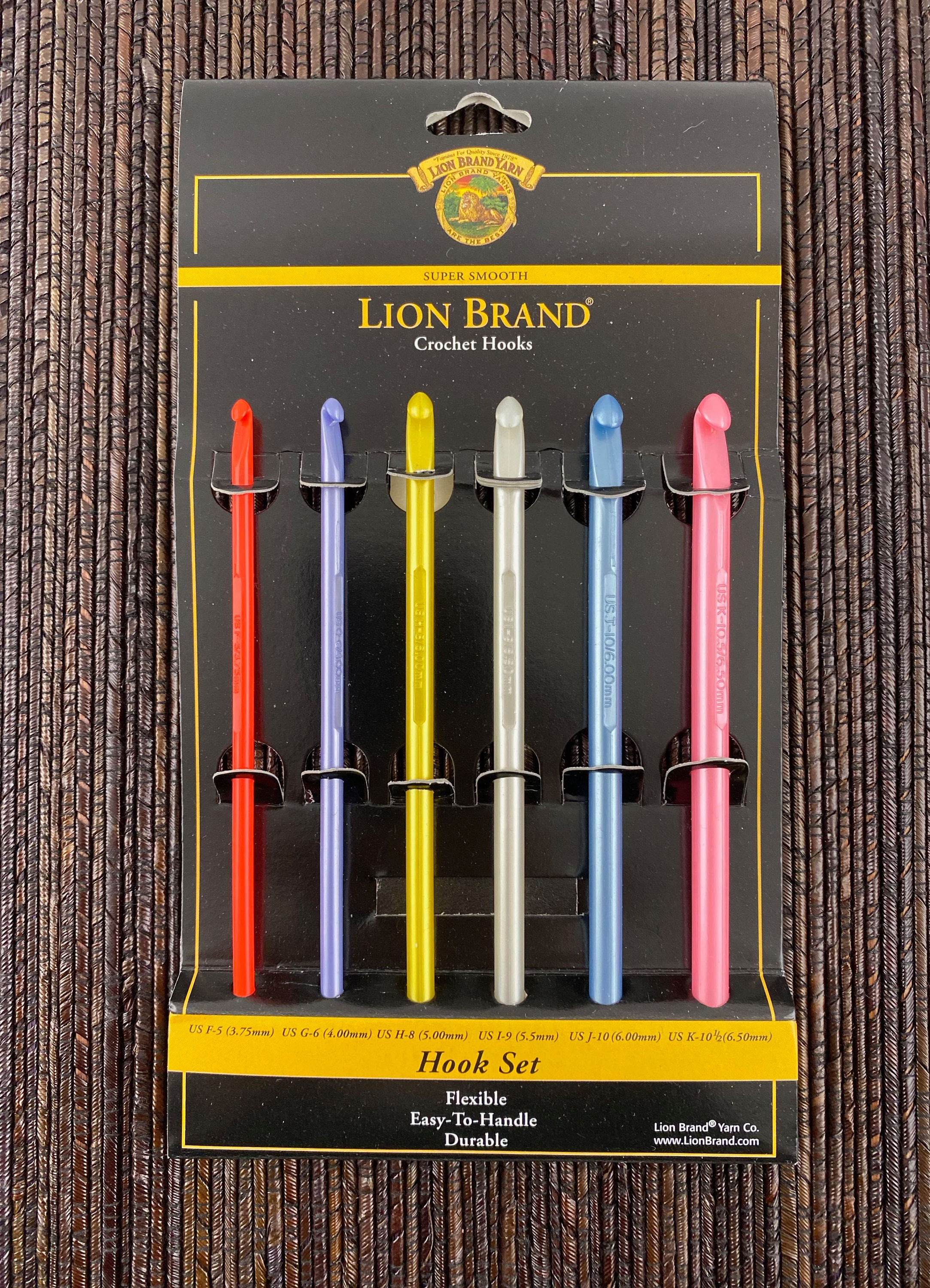 Lion Brand Bamboo Crochet Hook Set-Sizes G/6mm To I/9mm