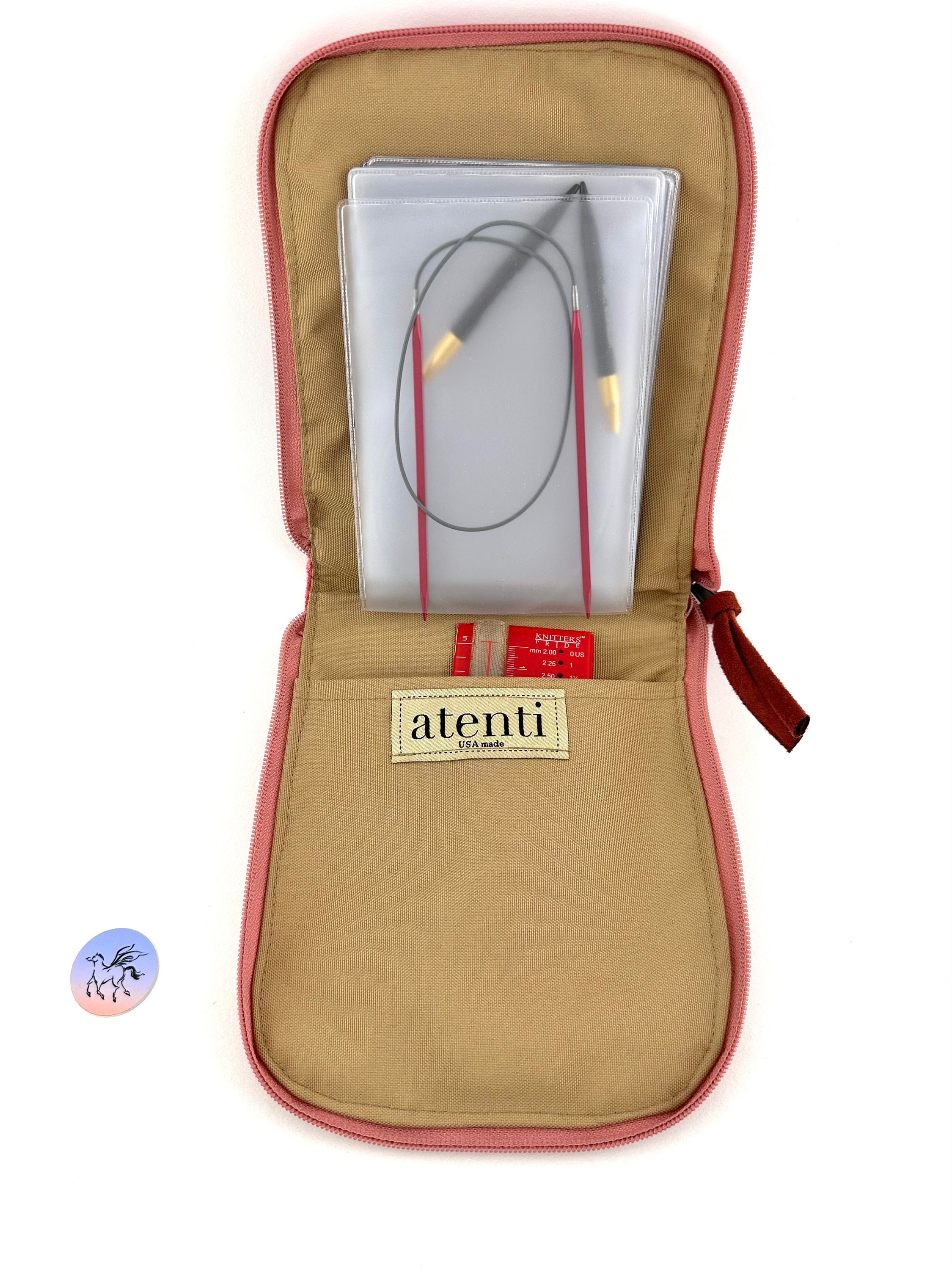 Circular Knitting Needle Storage With a Zipper Pocket: Circular