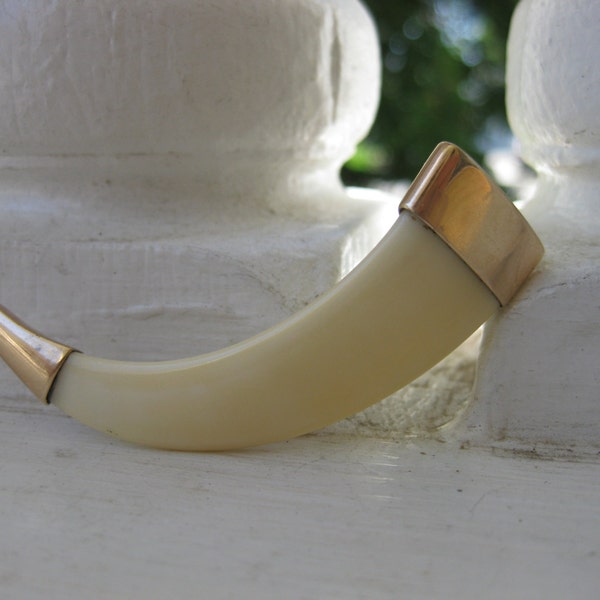 Victorian 18K Tusk Brooch