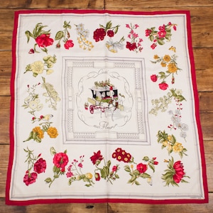 HERMES シルクスカーフ 花柄　Quai aux Fleurs HERMES シルクスカーフ 花柄 Quai aux Fleurs