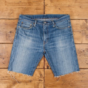 Shorts jeans vintage Levis 36 Raw Hem 505 Red Tab desbotado azul escuro Jean R31612