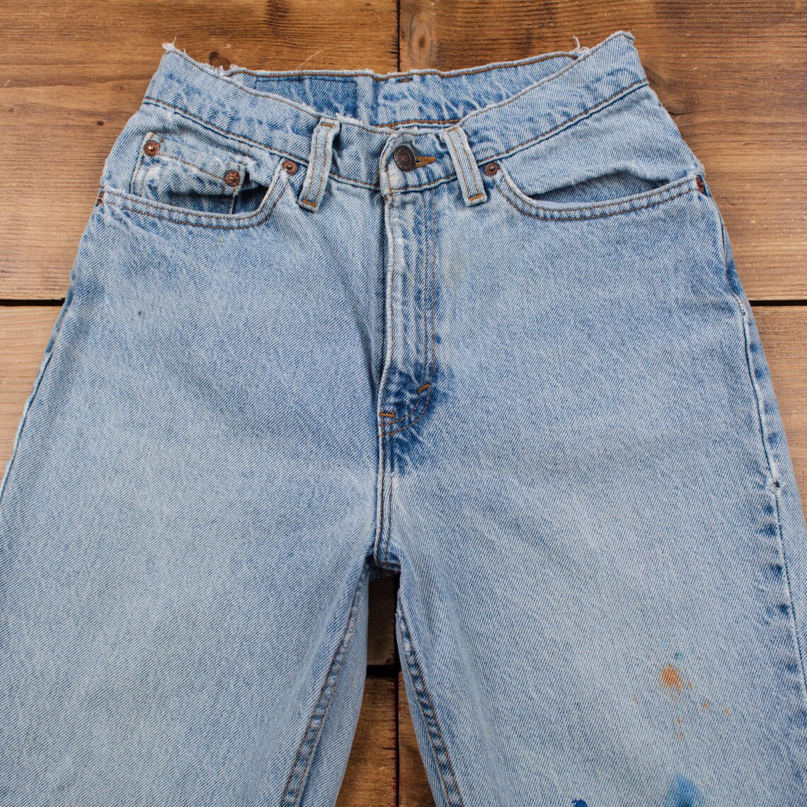 Vintage Levis 525 Jeans 26 x 29 Stonewash Tapered Blue Red Tab Denim, foto 4 di 5