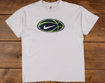 Vintage Nike T-Shirt S Mens White 90s Basketball Graphic Y2K Retro Sportswear