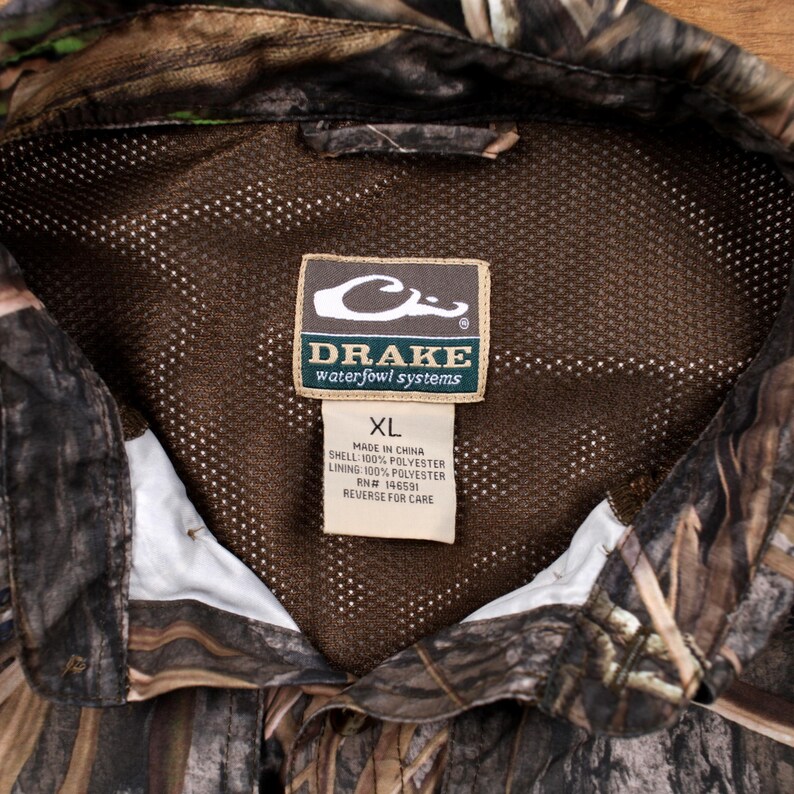 Drake Real Tree Shirt XL Mens Button Camo Hunting Pockets Outdoor Gear Brown image 3