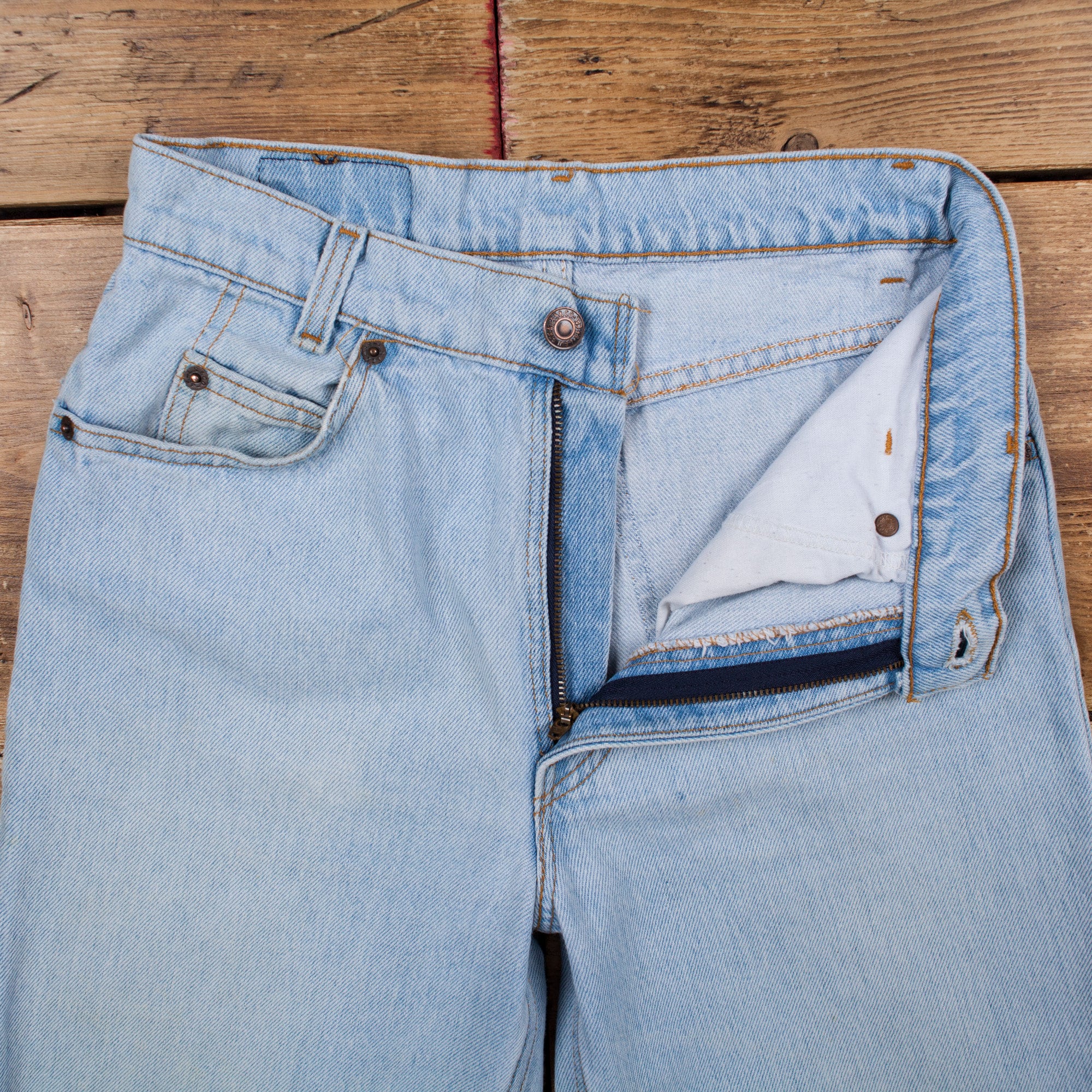 Vintage Levis 550 Student Jeans 27 X 28 USA Made 90s Light