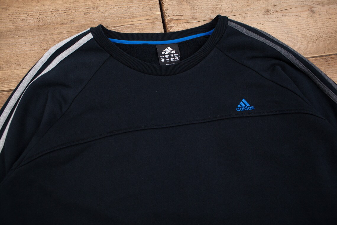 adidas round neck sweatshirt