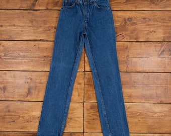 vintage Levis Jeans 25 x 33 années 80 délavé à la pierre droit bleu denim femme