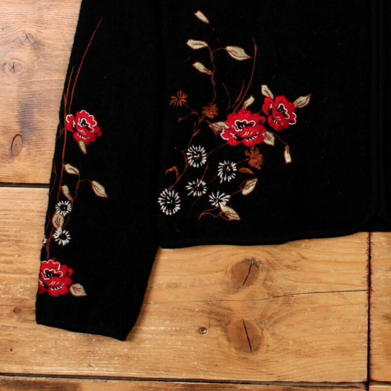 Vintage Pendleton Shacket Jacket M 90s Embroidered Floral Black Womens image 6