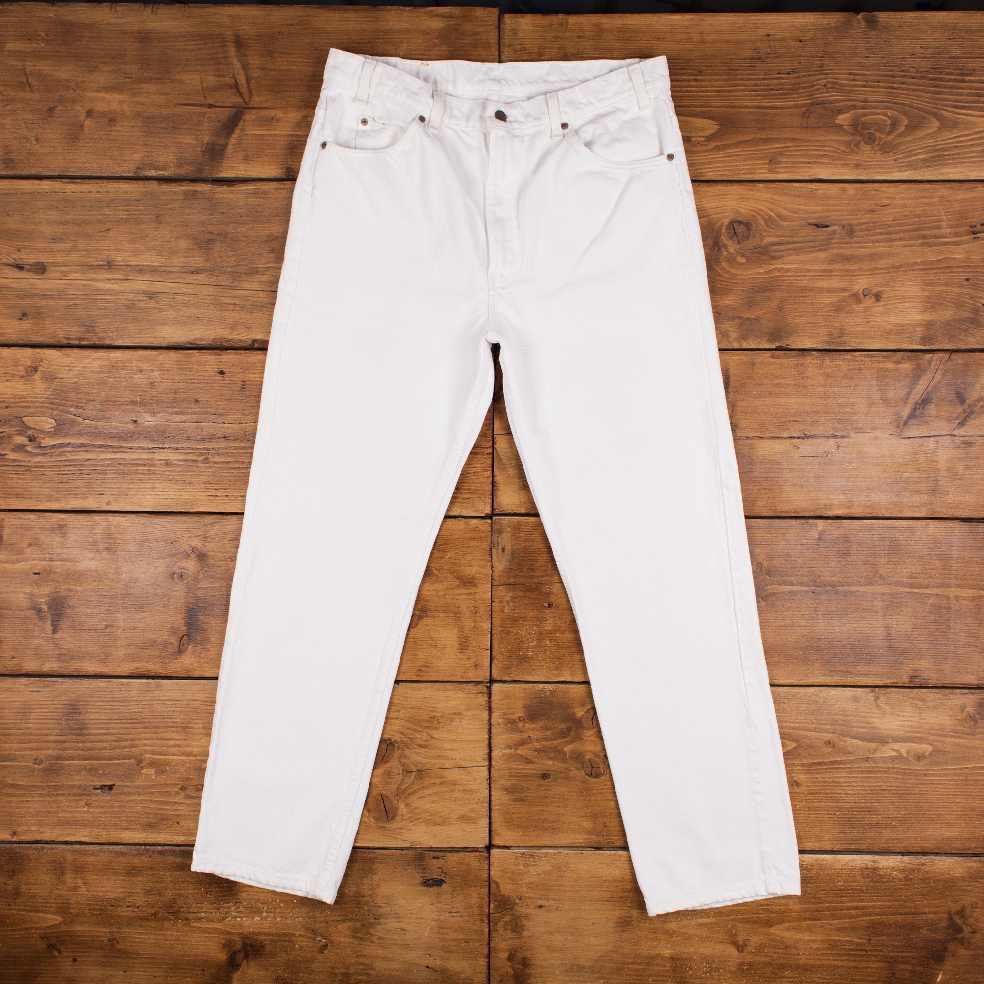 Levi's men's top 505 white jeans
