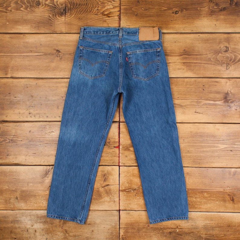 Vintage Levis 501 Jeans 32 x 28 USA Made 90s Medium Wash Straight Blue Red Tab image 3