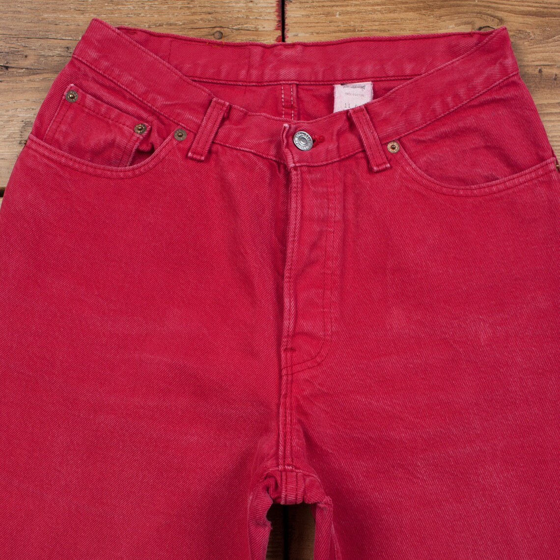 Vintage Levis Jeans 30 x 30 USA Made Medium Wash Tapered Pink Womens Red Tab, foto 4 di 5