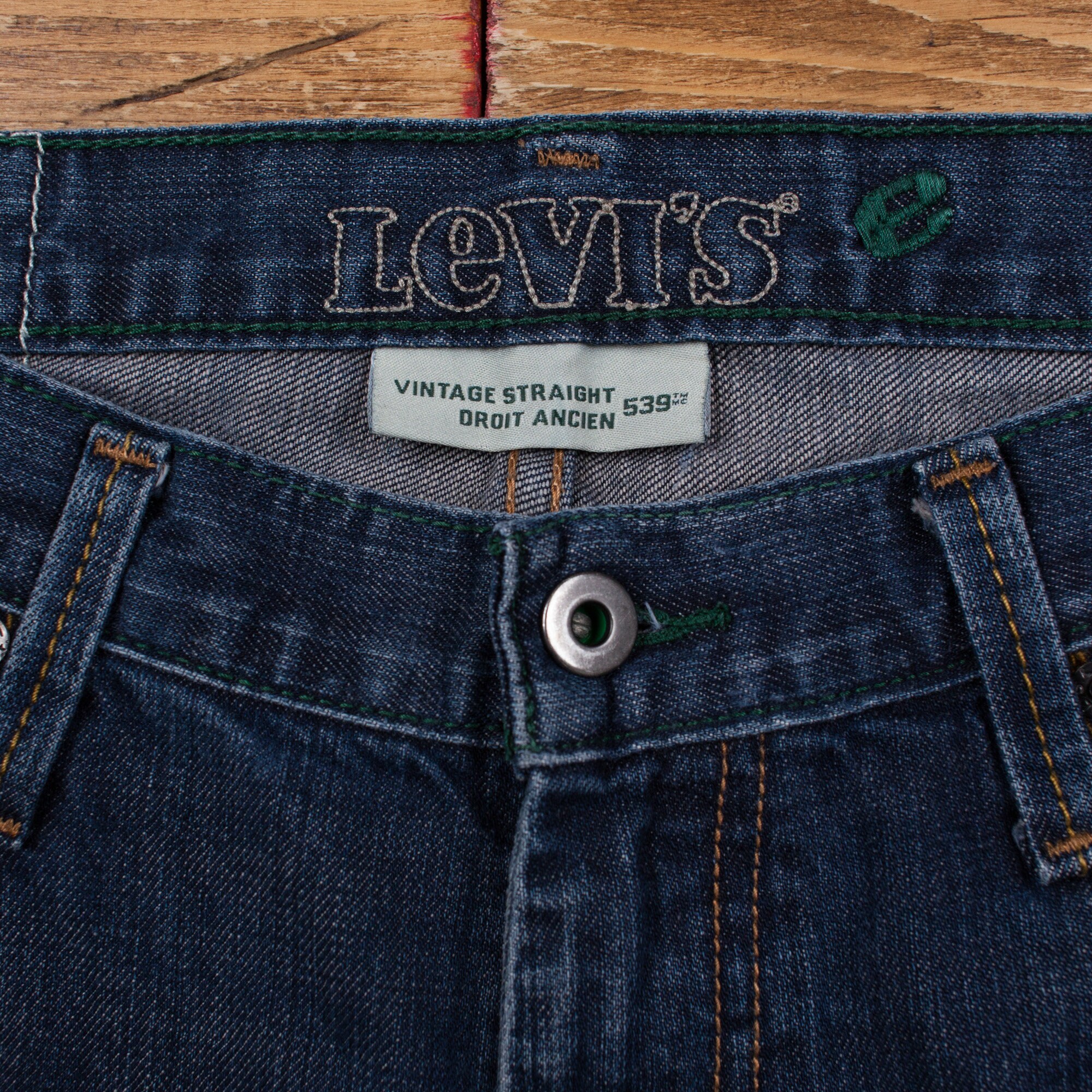 Vintage Levis 539 Jeans 33 x 31 Medium Wash Straight Blue White Tab Denim