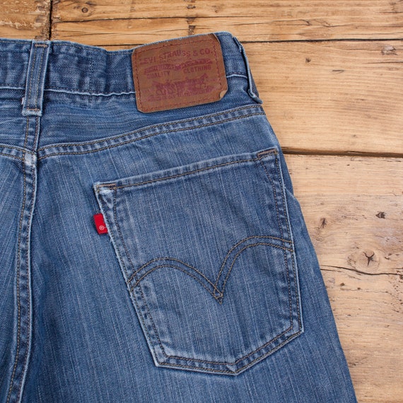 Vintage Levis 520 Jeans 30 x 30 Medium Wash Tapered Blue Red Tab Denim
