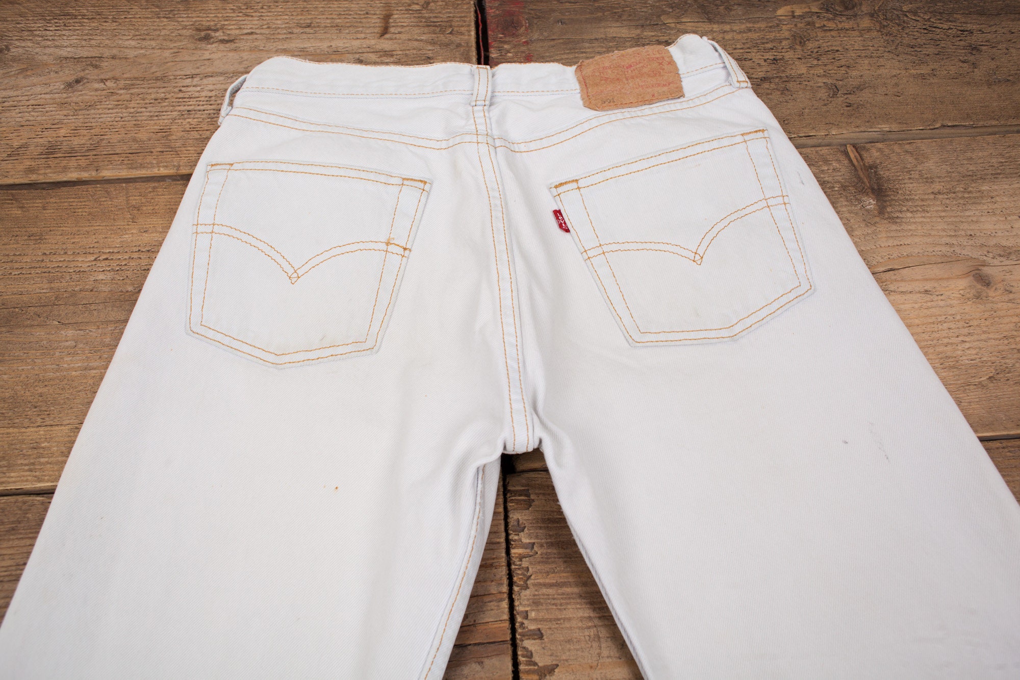beige 501 levis