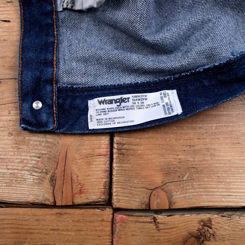Wrangler Jeans 35x36 Azul Oscuro Lavado a la Piedra Corte Recto Cierre de Cremallera Estilo Western Denim imagen 3