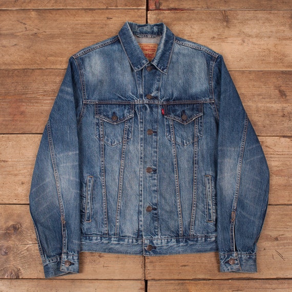 Levis 70589 deals