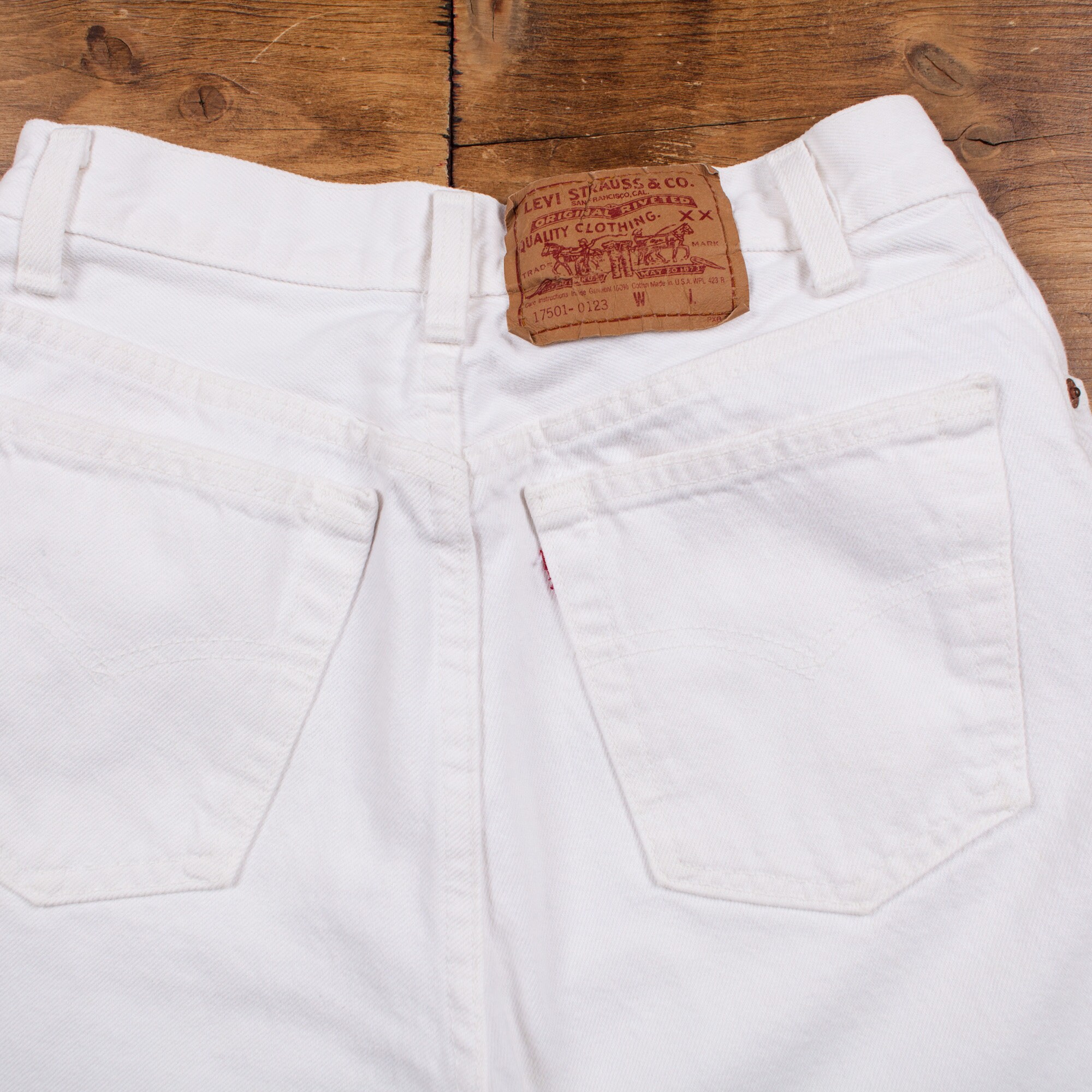 Vintage Levis 17501 Jeans 27 X 32 USA Made 80s Light Wash