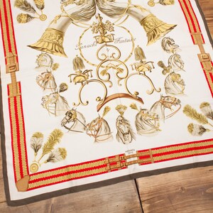 Foulard Carré Hermès Panache & Fantaisie En Soie - Vintage Beige - Occasion Porté