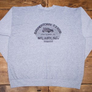 HANES MT. JULIET, TENNESSEE EMBROIDERED CREWNECK SWEATSHIRT — L – Outer  Peace Vintage Outerwear Apparel