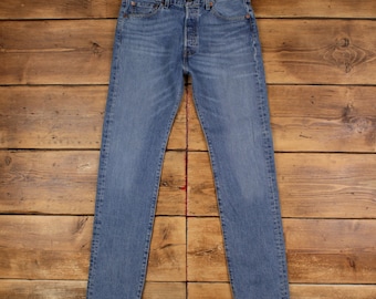 Jeans Levis 501 32x34 Blu Regular Straight Stonewash con etichetta rossa