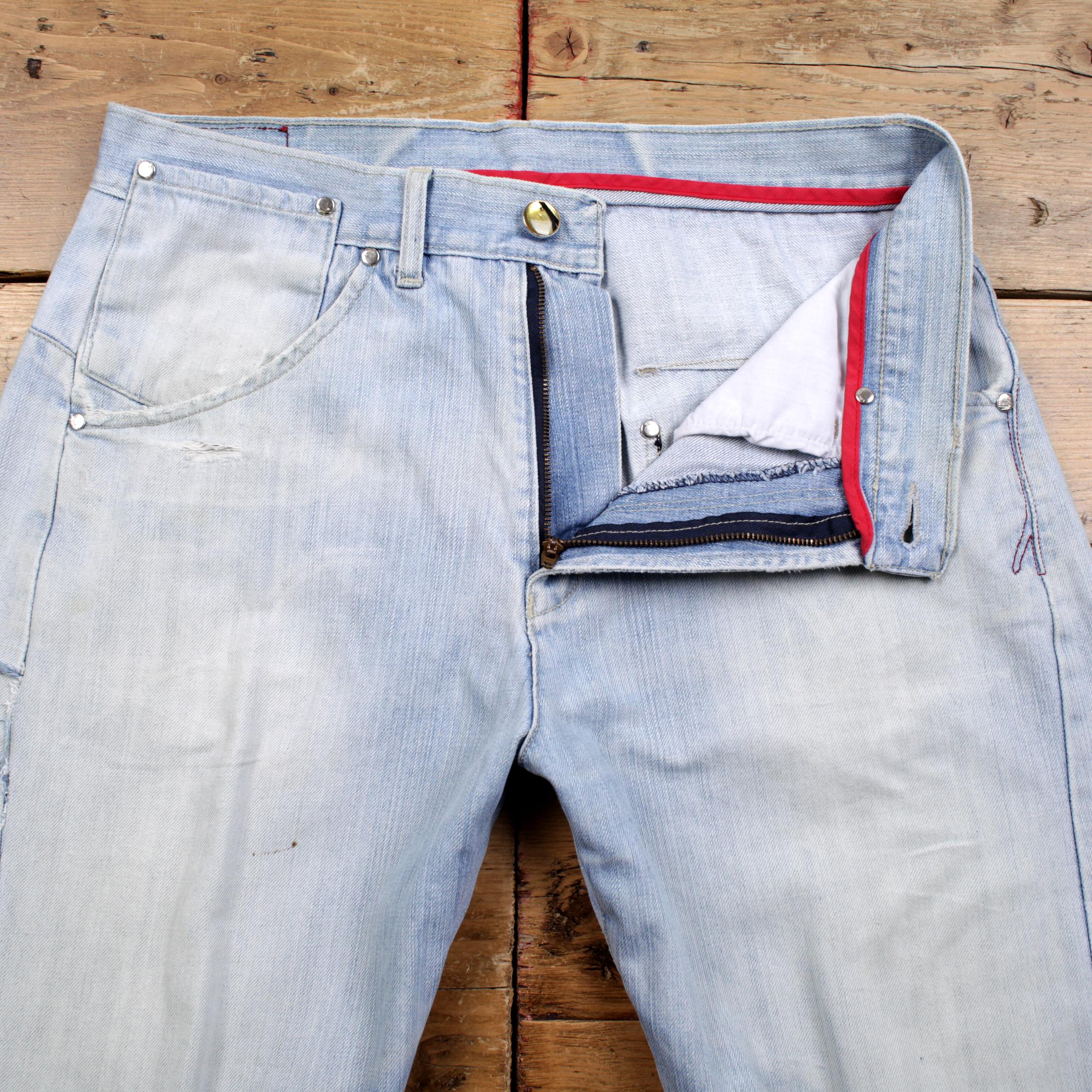 Vintage Levis Engineered Jeans 32 X 32 Twisted 90s Light Wash