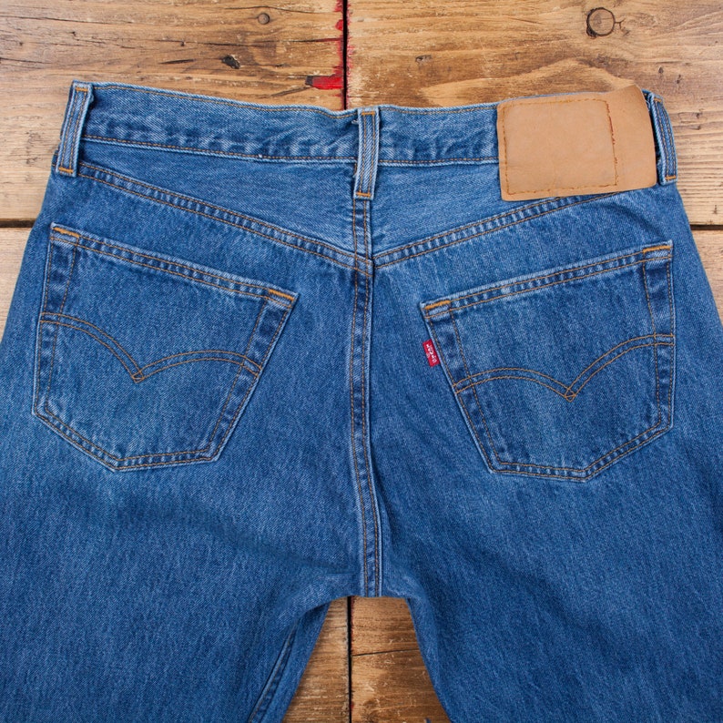 Vintage Levis 501 Jeans 32 x 28 USA Made 90s Medium Wash Straight Blue Red Tab image 7