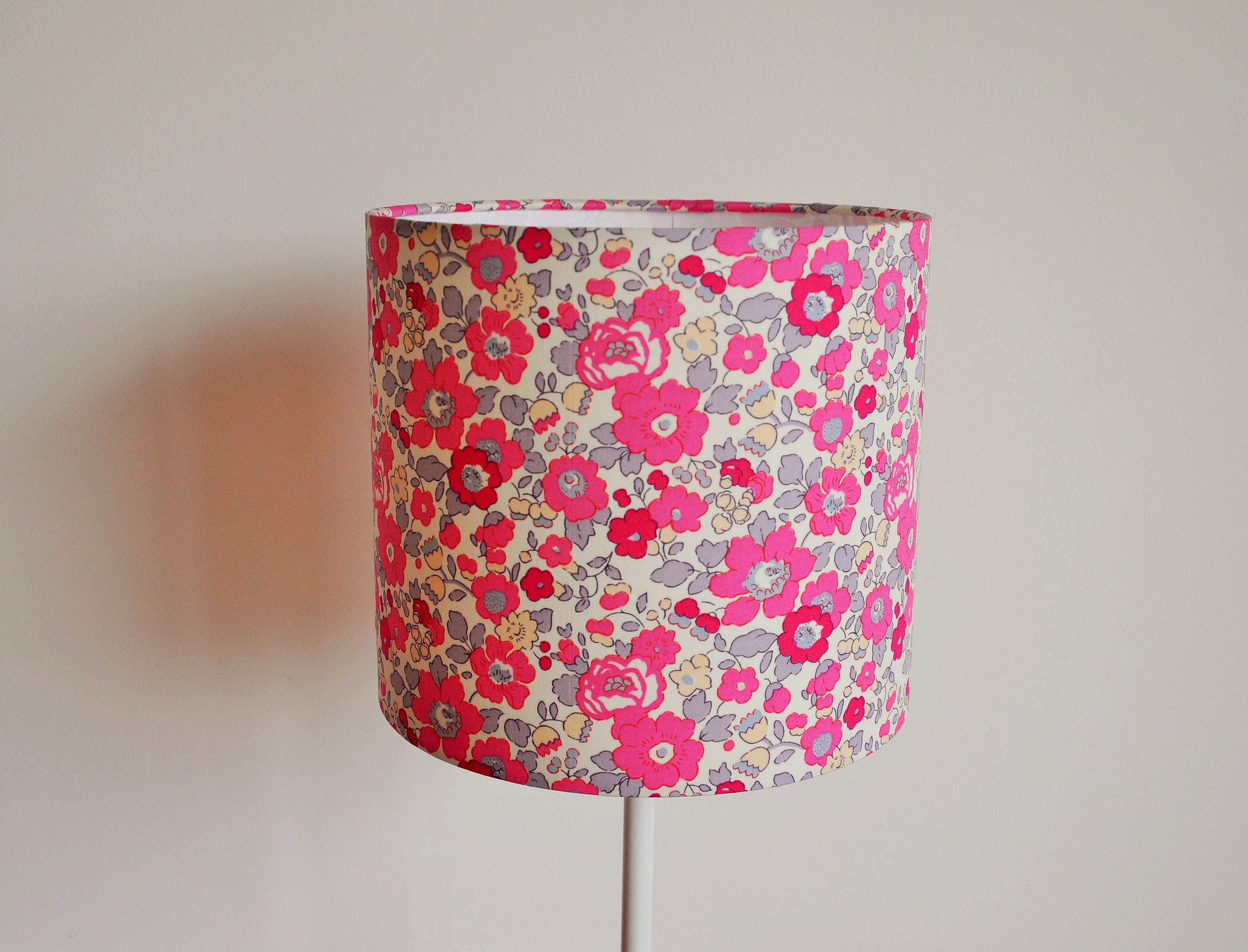 Abat-Jour/Suspension Cylindrique - Tambour Moderne Lampe Tissu Liberty Of London Betsy Bougainvillie