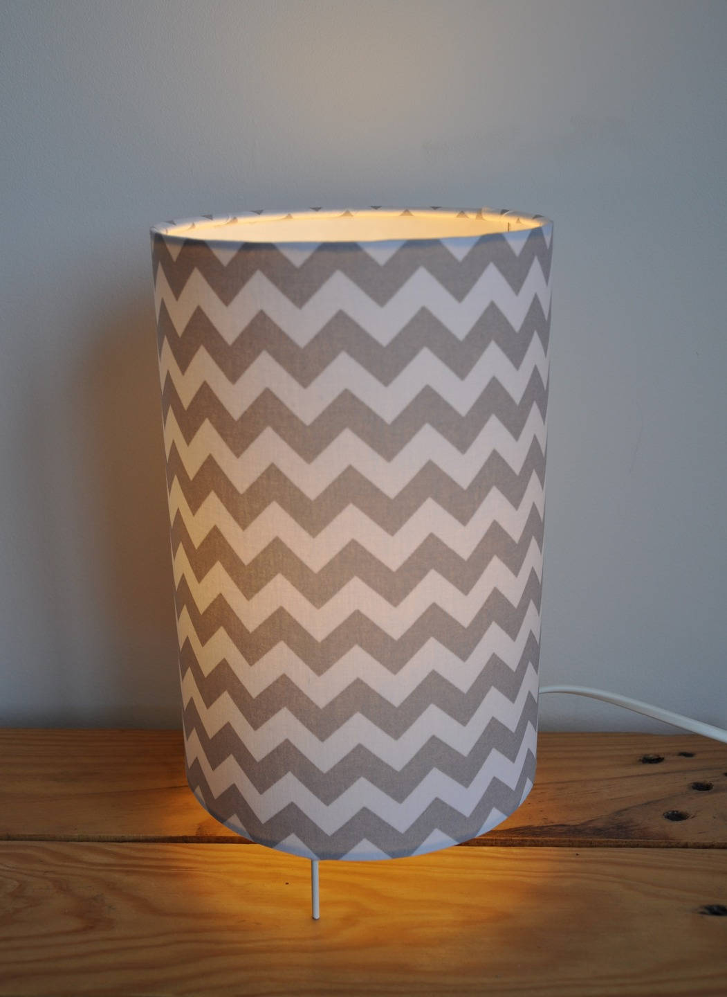 Lampe - Style Scandinave Chevron Gris Formes Géometriques Lampe à Poser Moderne Luminaire Design Tub