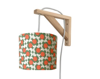 Lampe équerre avec un abat-jour en tissu à fleurs vintage orange et vert