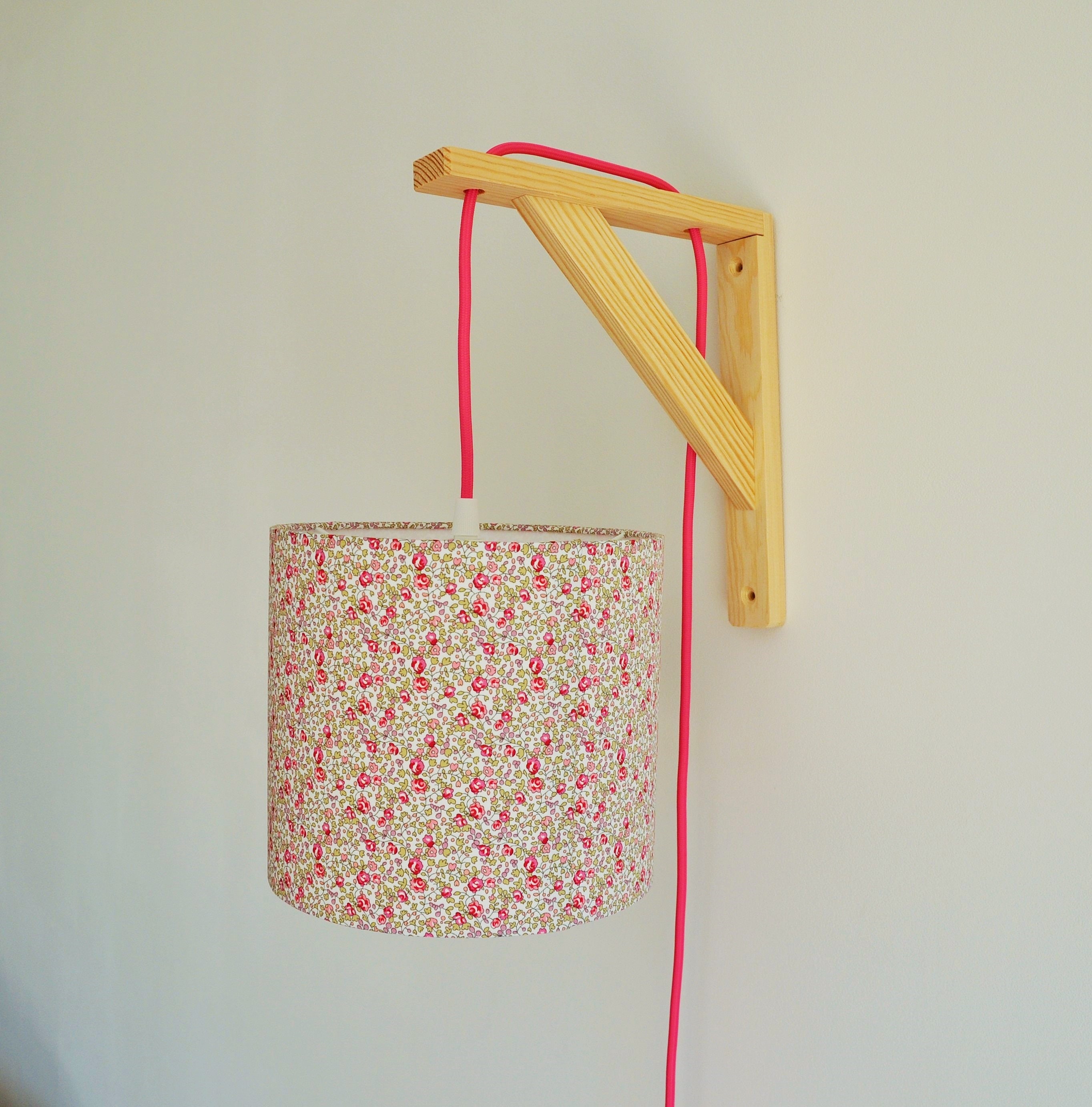 Lampe Équerre en Liberty Of London Eloise Rose Servant de Lampe Chevet ou Bureau Dans Une Chambre Fi