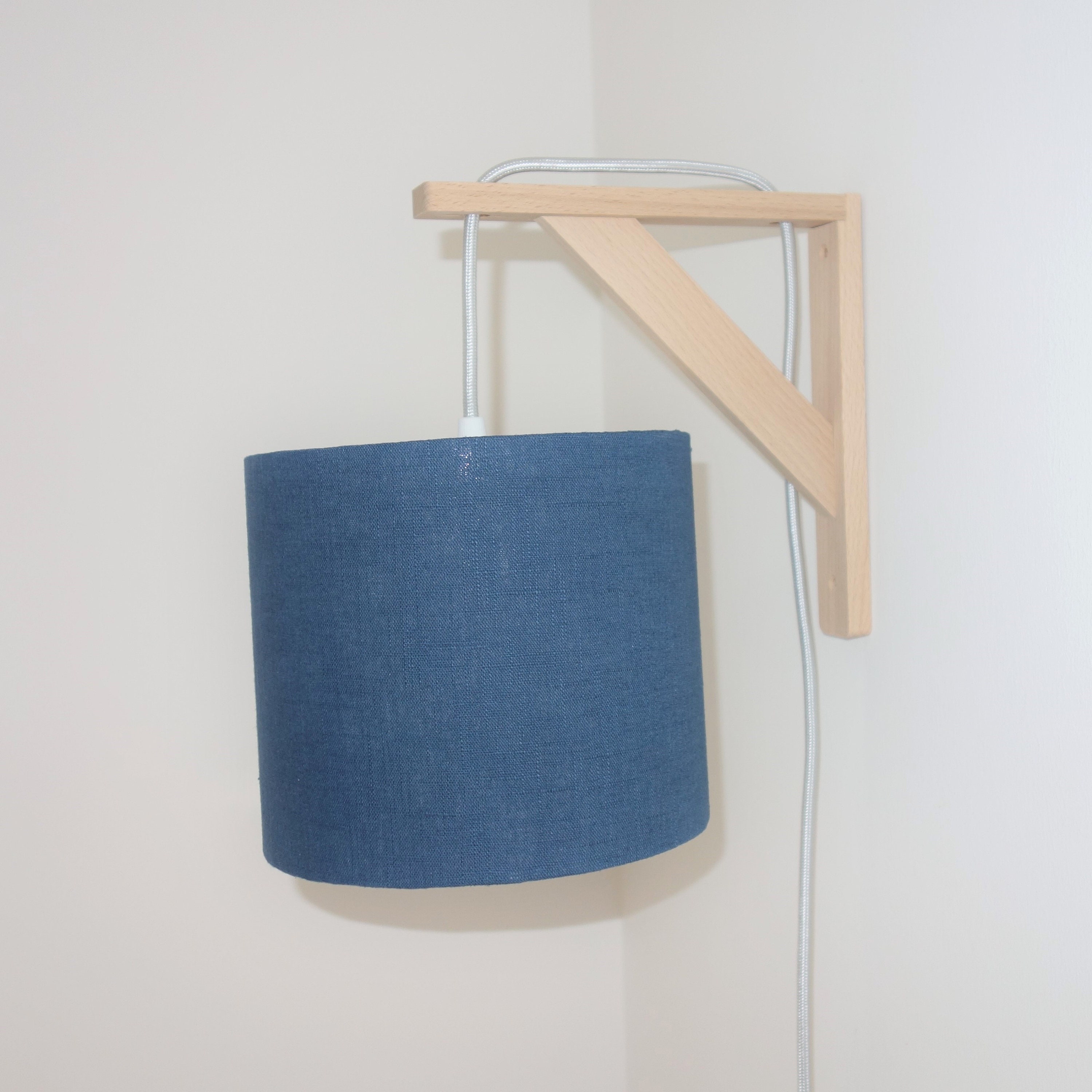 Lampe Équerre Moderne et Design avec Un Tissu en Lin Bleu Jean