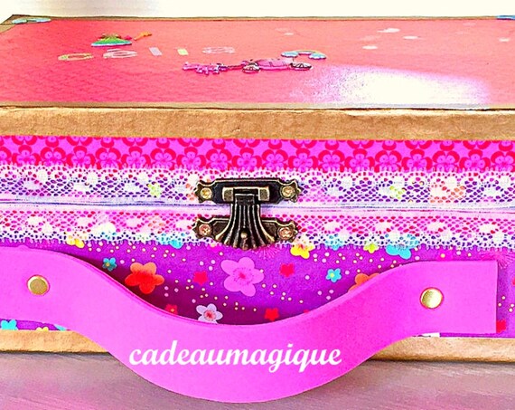 Cardboard fushia rectangular child case: personalized gift box