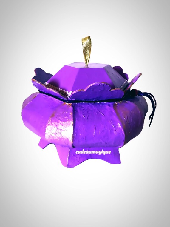 hexagonal cardboard candy: original gift idea