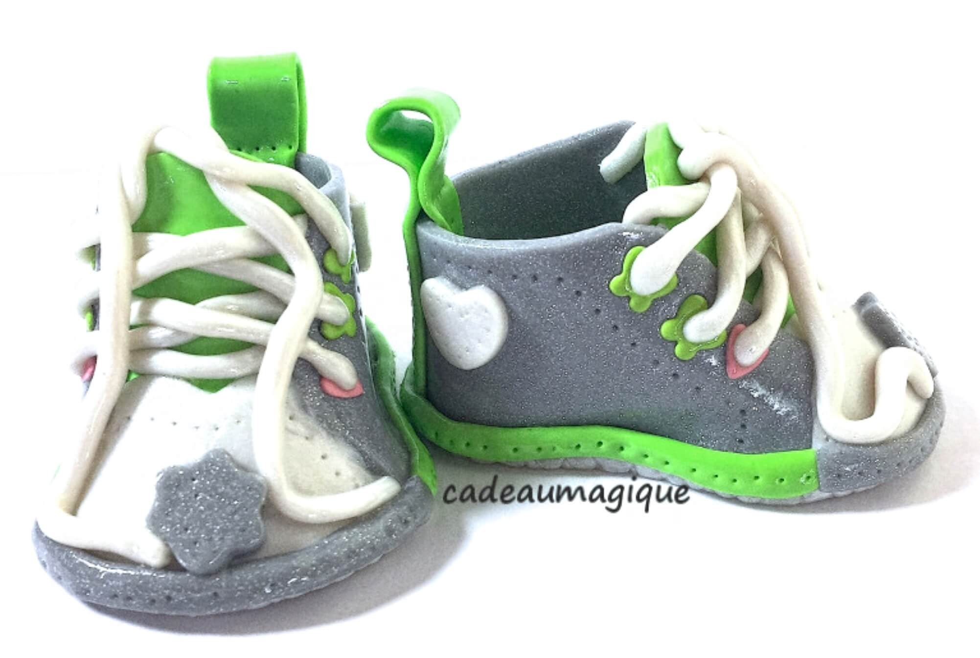 Chaussures bébé basket fimo cadeau naissance personnalise - Etsy France