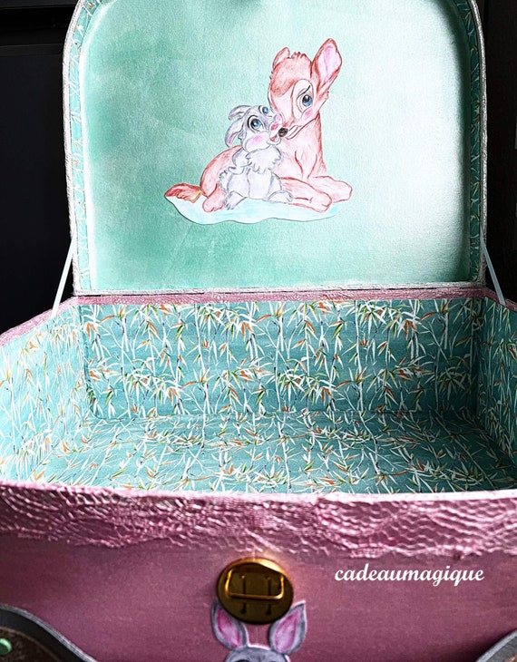 Large suitcase decorated fawn rabbit cardboard: personalized birth gift