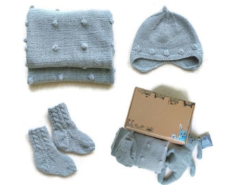 Hand knit baby blanket. Alpaca baby blanket set.