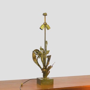Gilded bronze lamp base with foliage