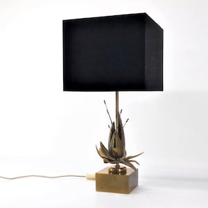 Exotic flower table lamp in solid brass – Jansen style table lamp