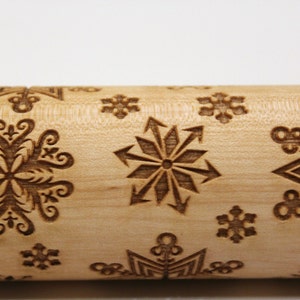 Engraved Rolling Pin Snowflake, Embossing Rolling Ping, Christmas Gift, Christmas Pattern Roller, Embossed Dough Roller, Dough Roller image 3