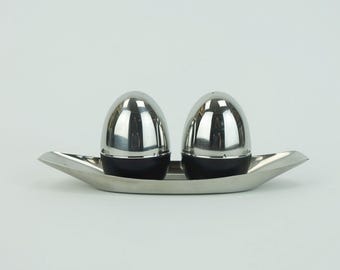 outstanding SET salt and pepper shaker by quist 1960s 70s space age pop art era