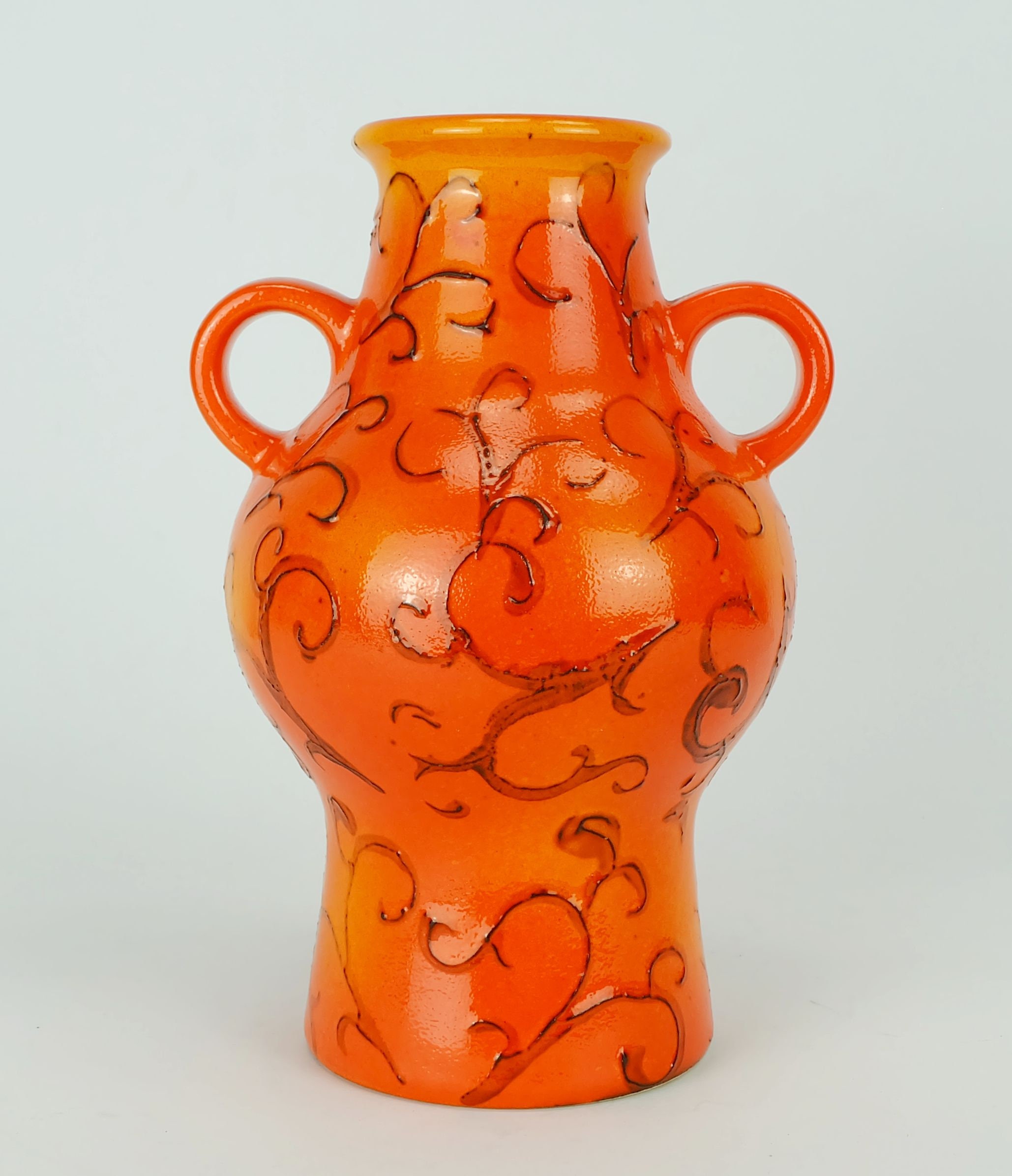 dumler & breiden double handle vase model 302/25 with orange glaze and