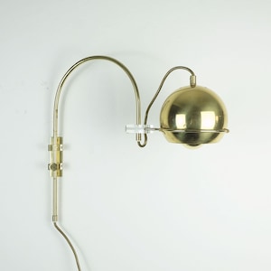 gepo amsterdam 1970s adjustable eyeball WALL SCONCE brass and lucite