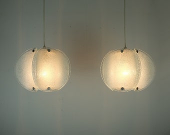 mid century modern 2er PENDELLEUCHTE eisglas und kunststoff esstischlampe 60er 70er jahre