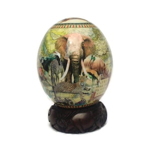 Straußenei Decoupage Big Five und Zebra. Afrika Tabula Nova, neue Landkarte Afrika Hintergrund. Haus oder Büro Dekor Art Geschenke Versand bereit